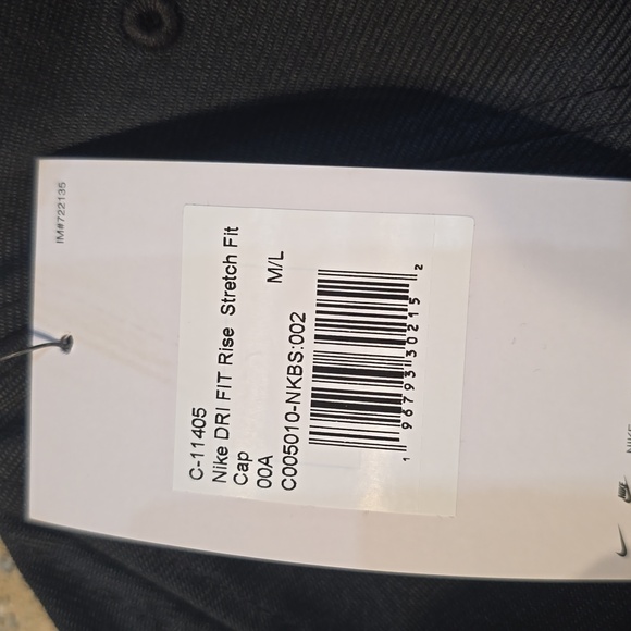 Nike Black and White Baseball Cap - Picture 5 of 6